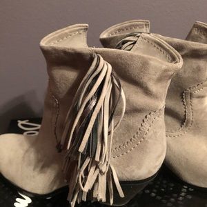 SOLD!!! Very Attractive Fringe Booties